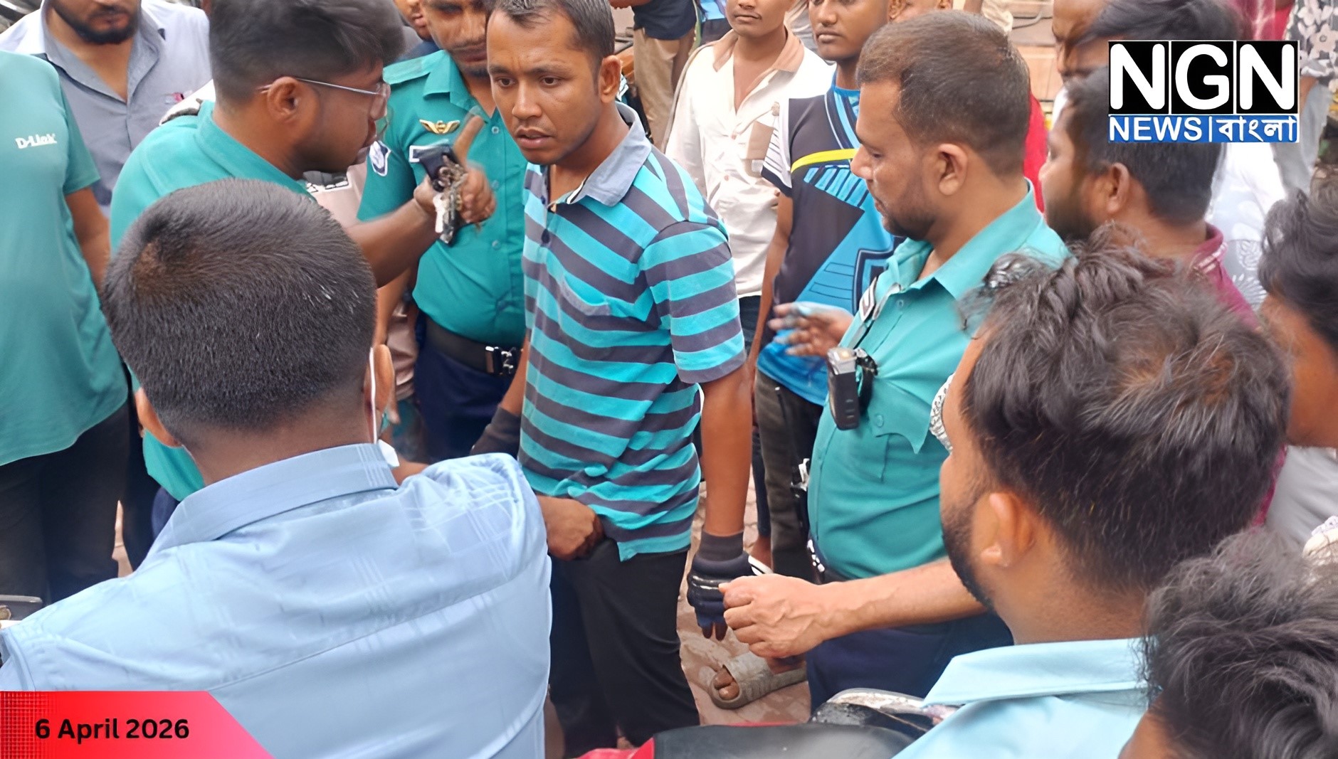 রাজশাহীতে ভুয়া পুলিশের পরিচয়ে জরিমানা