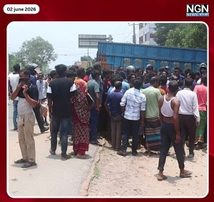 নওগাঁয় বাস অটোরিকশা সংঘর্ষ