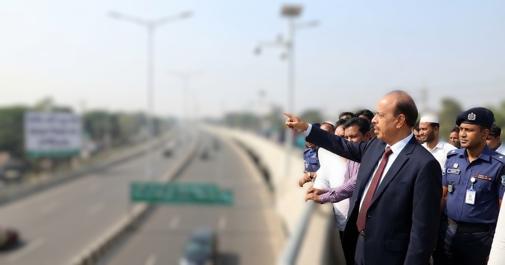 নওগাঁ-নাটোর মহাসড়কে নির্মাণাধীন পুলিশ বক্স
