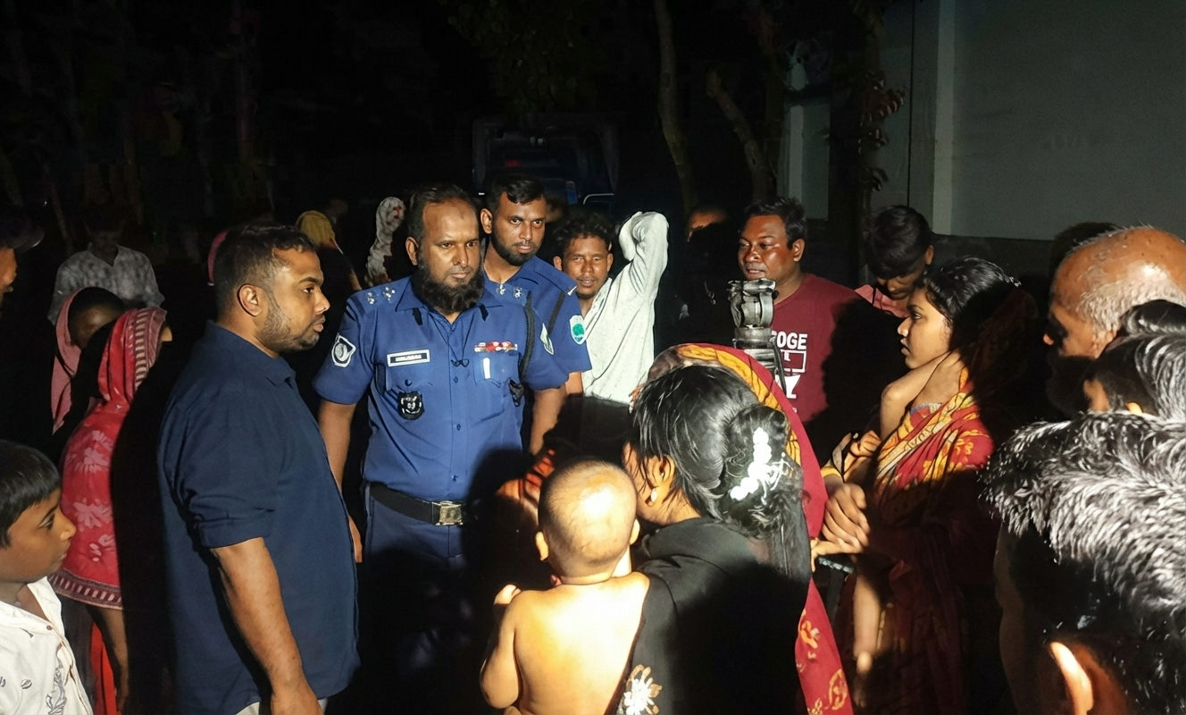 বগুড়ায় বিয়ের গেটের বকশিশ নিয়ে বর ও কনে পক্ষের সংঘর্ষের প্রতীকী ছবি