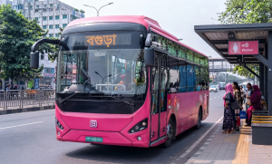 বগুড়ায় নারী বাস সার্ভিস চালুর জন্য বিআরটিসির বিশেষ বাস