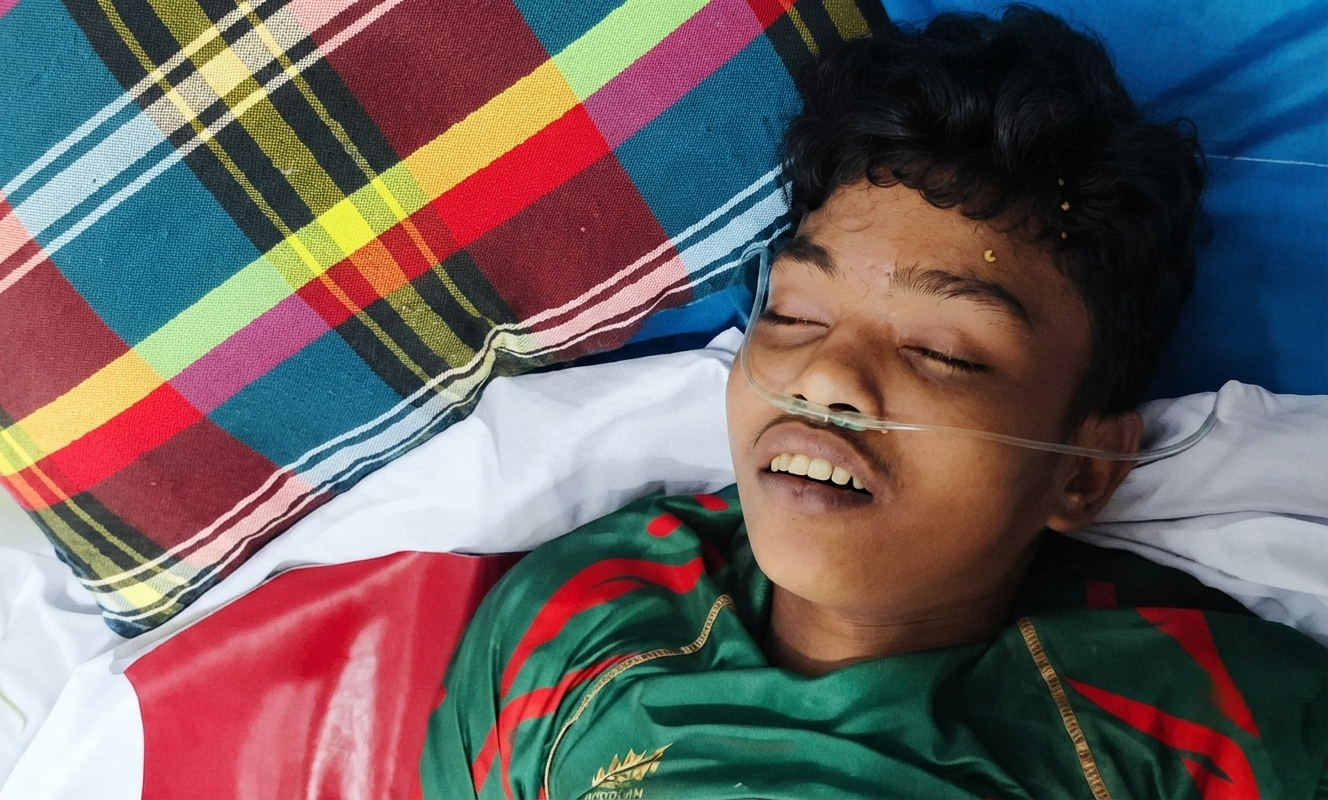 মান্দায় বিদ্যুৎস্পৃষ্ট হয়ে কিশোরের মৃত্যু