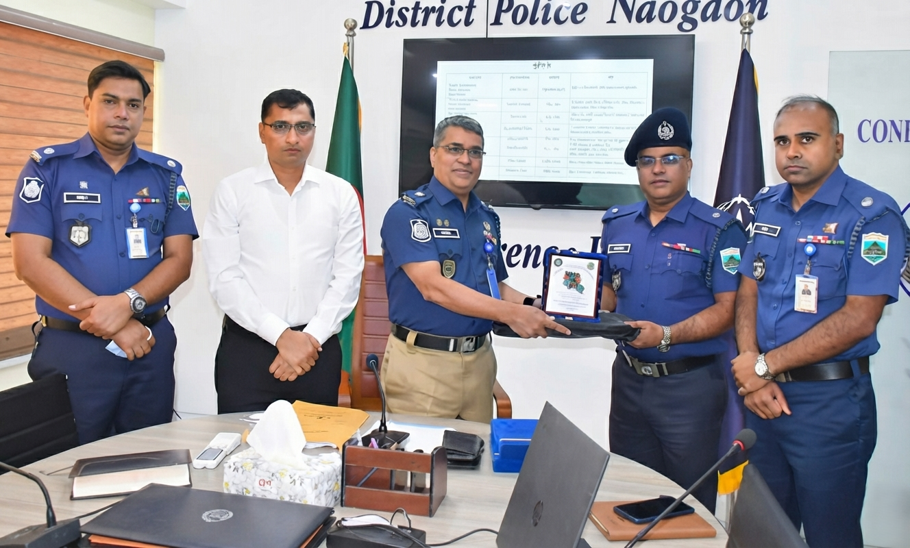 নওগাঁর শ্রেষ্ঠ ওসি খোরশেদ আলম