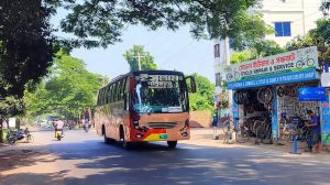 জ্বালানি তেলের দাম বৃদ্ধির পর রাজশাহী-ঢাকা বাসভাড়া বাড়ানোর ঘটনা