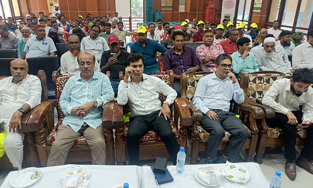 নওগাঁয় কৃষক কার্ড বিতরণ